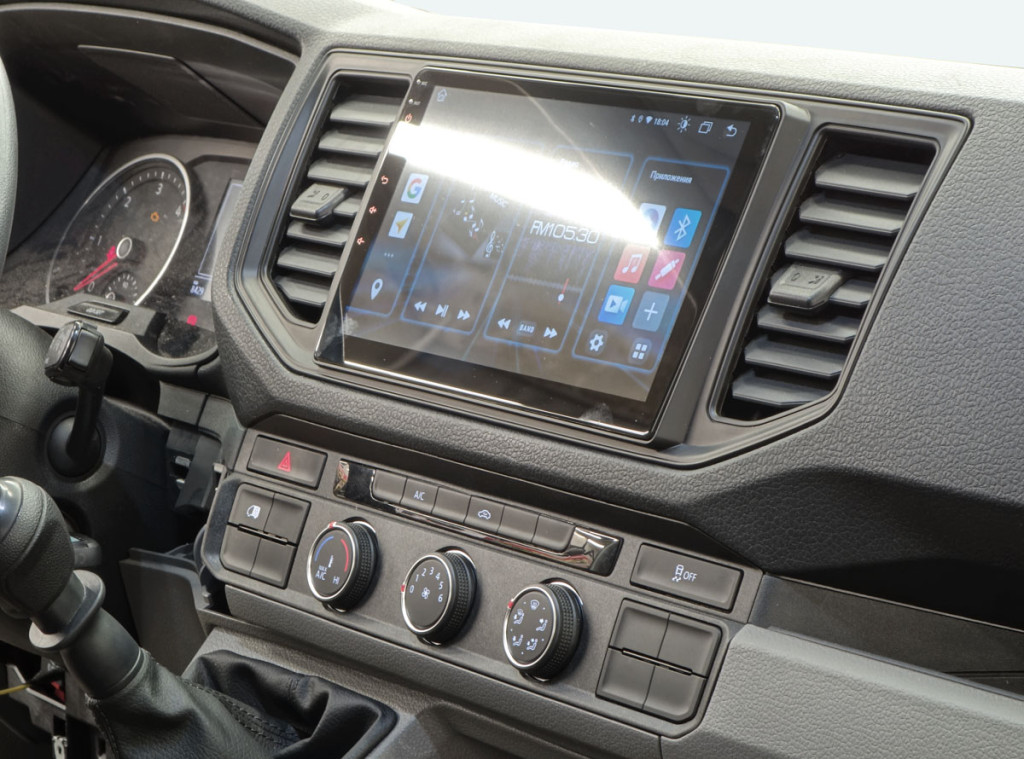 Рамка для UMS  VW Crafter 2017+, 10"