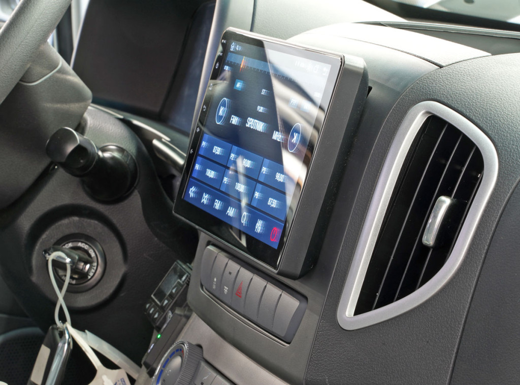 Рамка для UMS  Универсальная для перехода с 2din на 9"