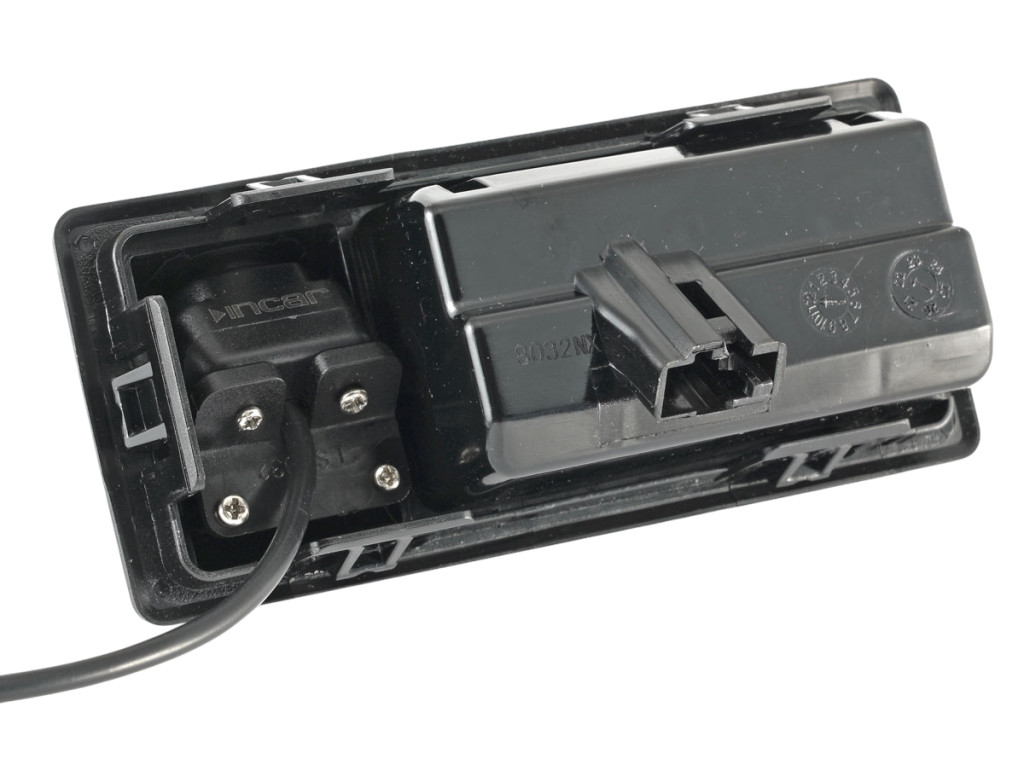 Camera VW Teramont(17+),Tiguan II(16+),TouranIII(15+)/Skoda Octavia (A7)(14+),Superb III,Yeti (15+)  в ручку (Incar VDC-069MHD) Цифровая камера 720P