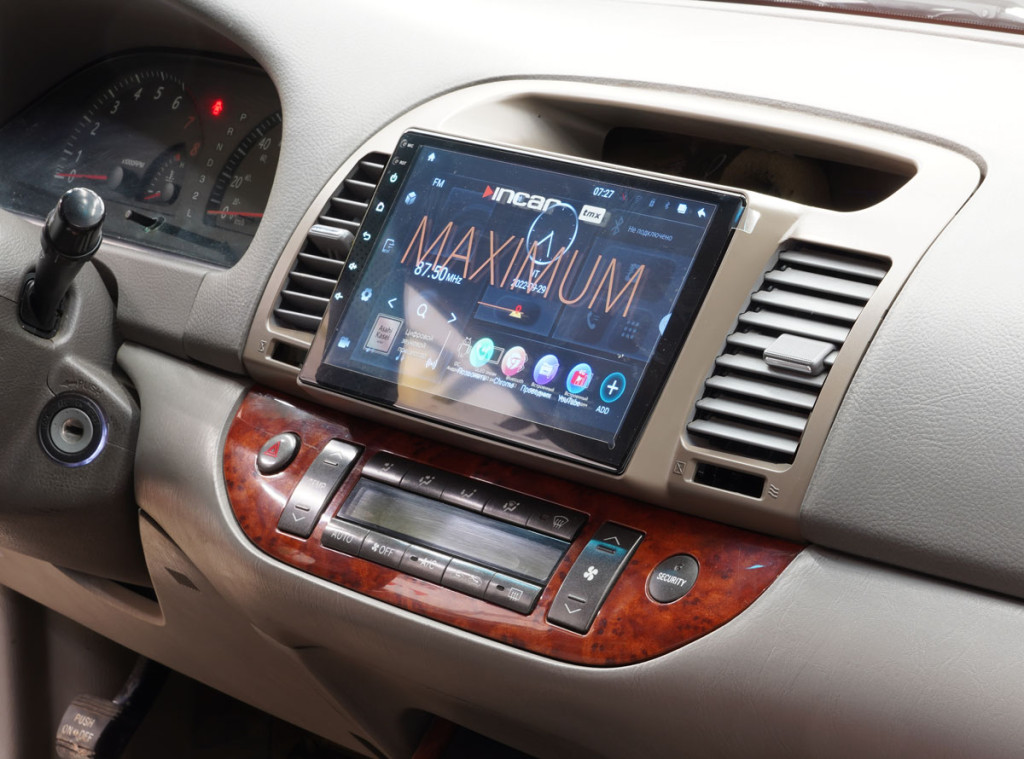 Рамка для UMS  TOYOTA Camry 2000-2005, 9"