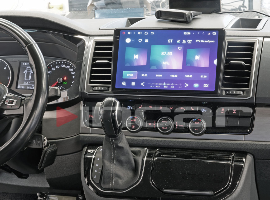 Рамка для UMS  VW Caravelle 2015+, 10"